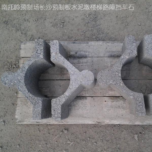 湖南長沙，人字形壓頂磚，八字形壓頂磚，圍墻，蓋瓦，水泥磚